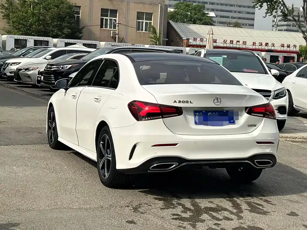 Mercedes-Benz A-Class 2023 — фото 9