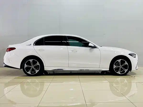 Mercedes-Benz C-Class 2023
