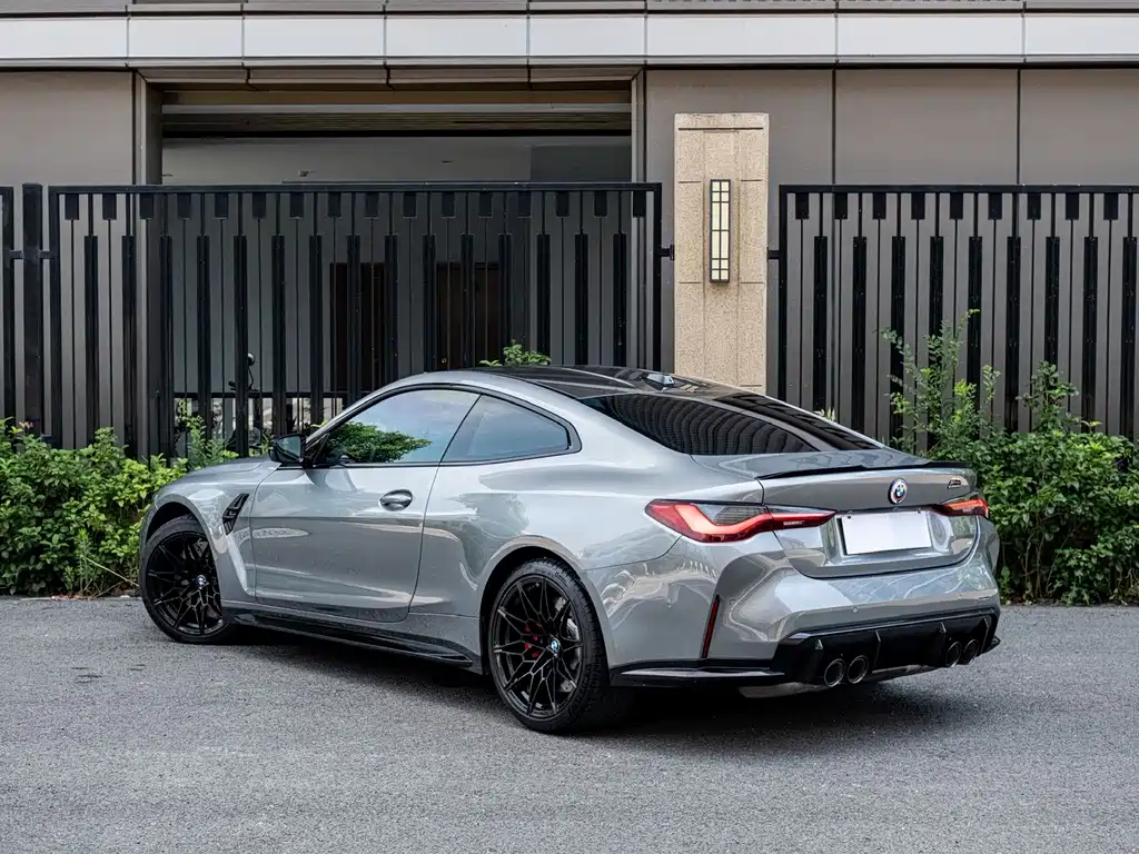 BMW M4 2024