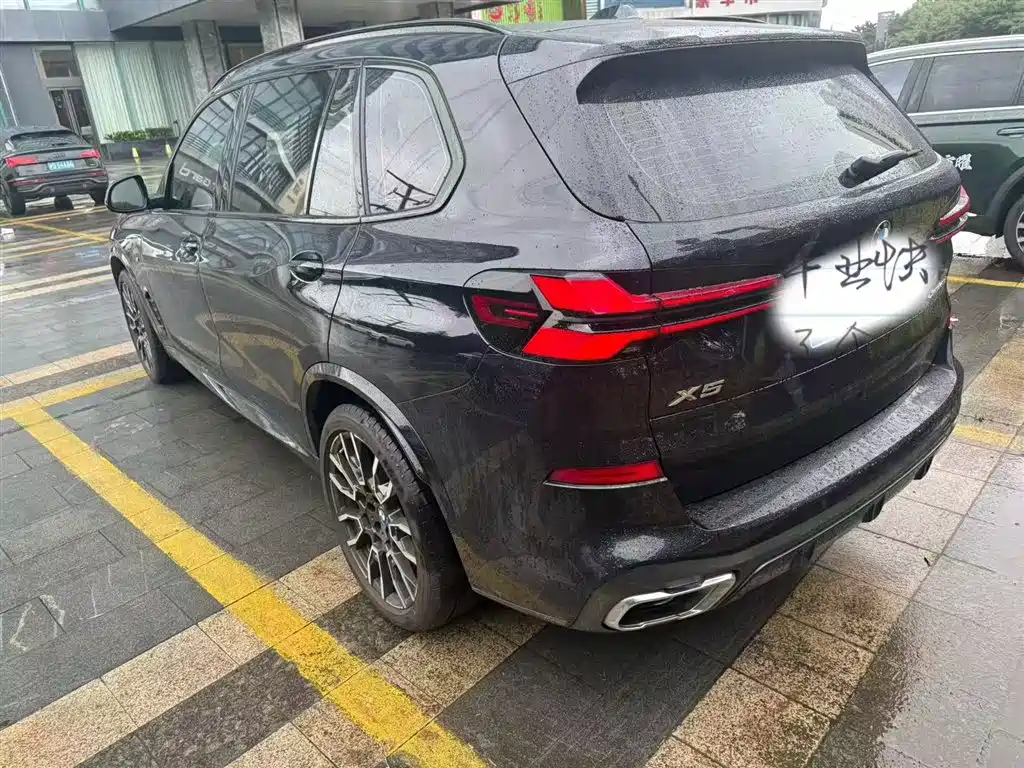 BMW X5 2024