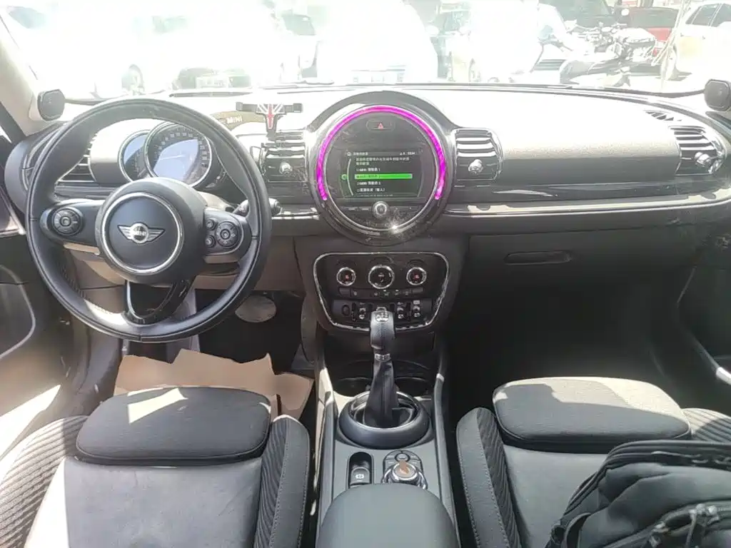 MINI Clubman 2018 — фото 10