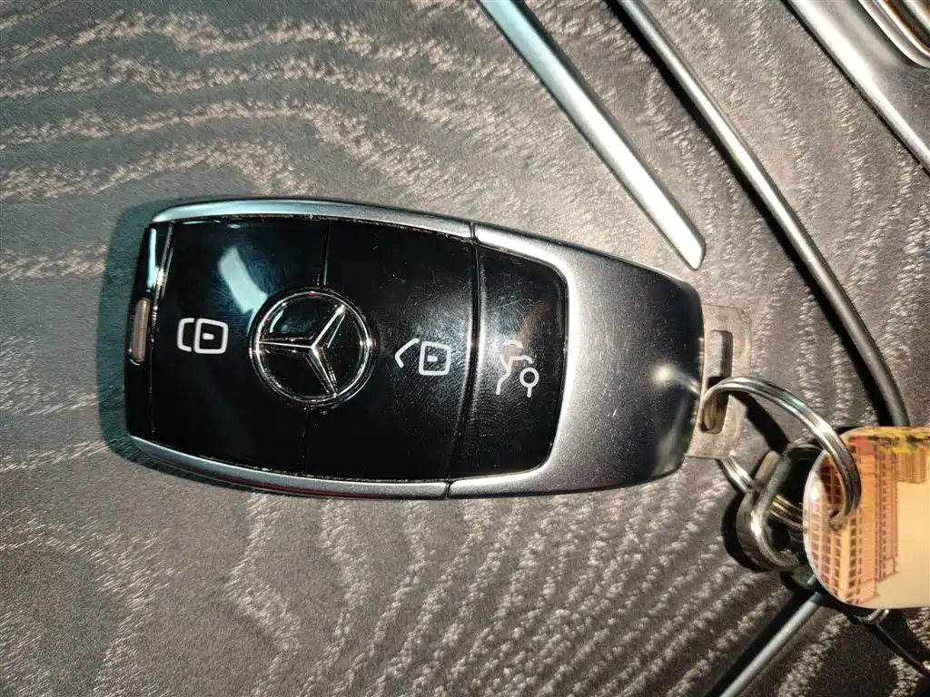 Mercedes-Benz CLS 2020 — фото 17