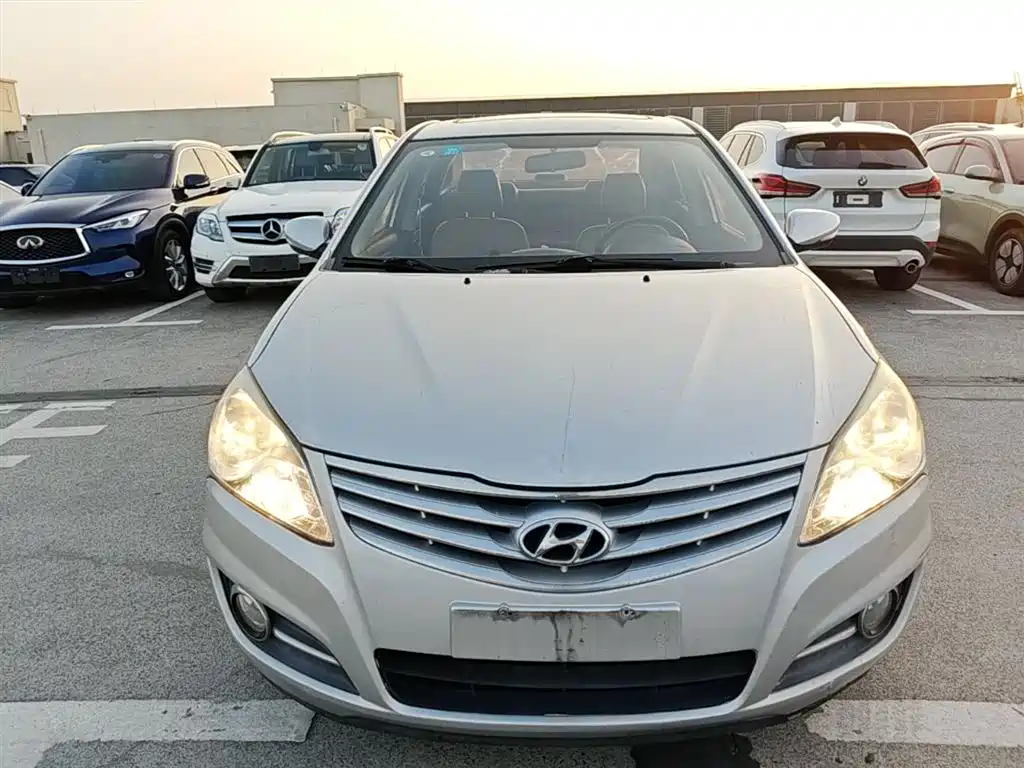 Hyundai Elantra 2014 — фото 3