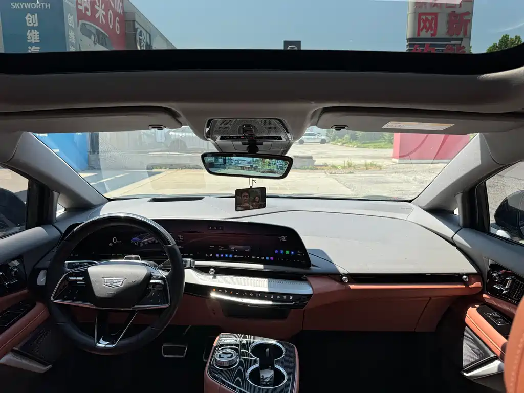 Cadillac IQ 2024