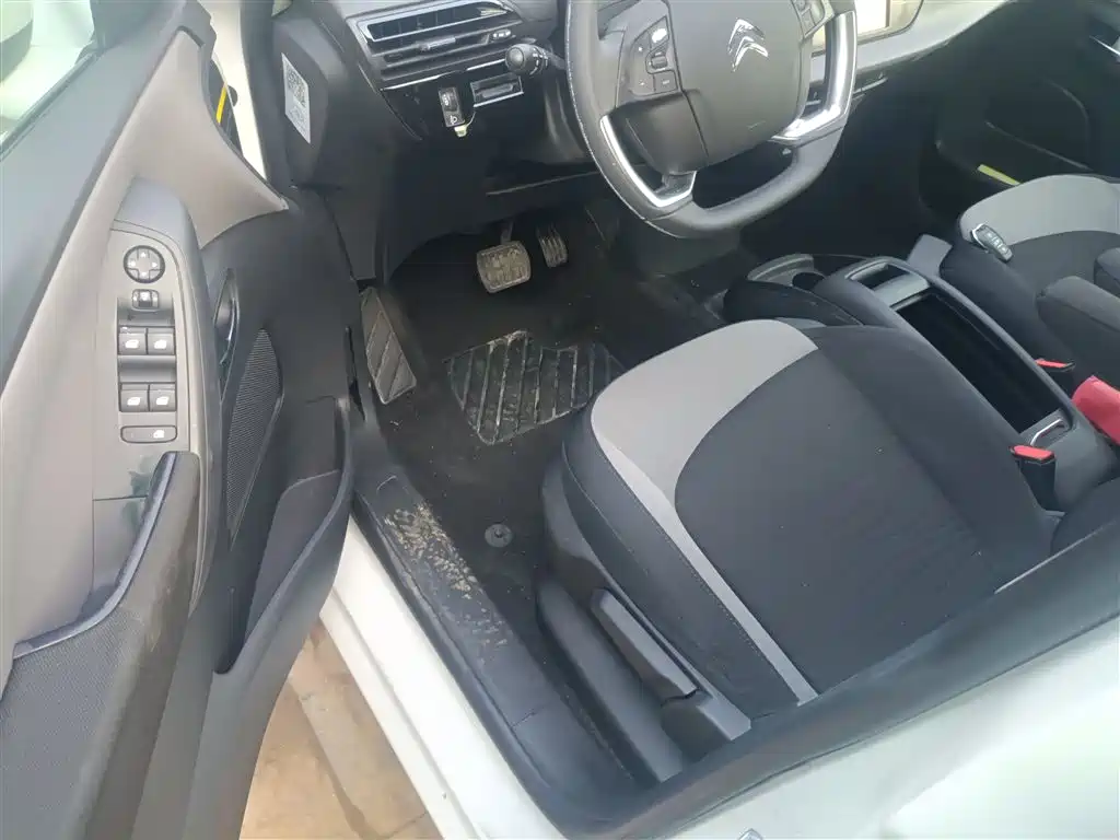 Citroen C4 Picasso 2018 — фото 13