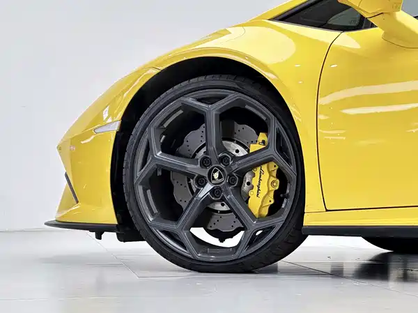Lamborghini Huracan 2023