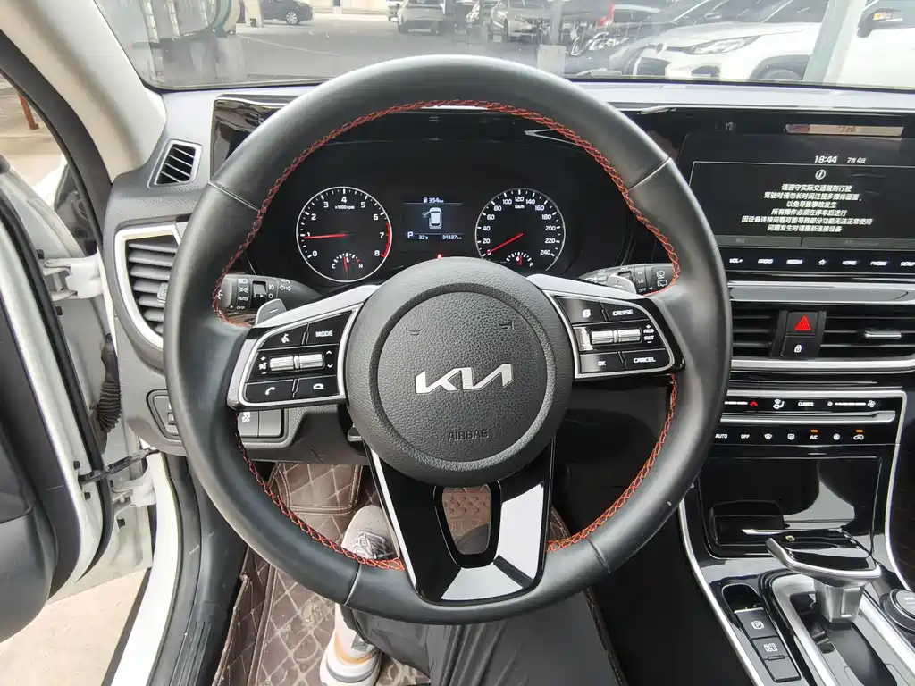 Kia KX3 2022 — фото 8
