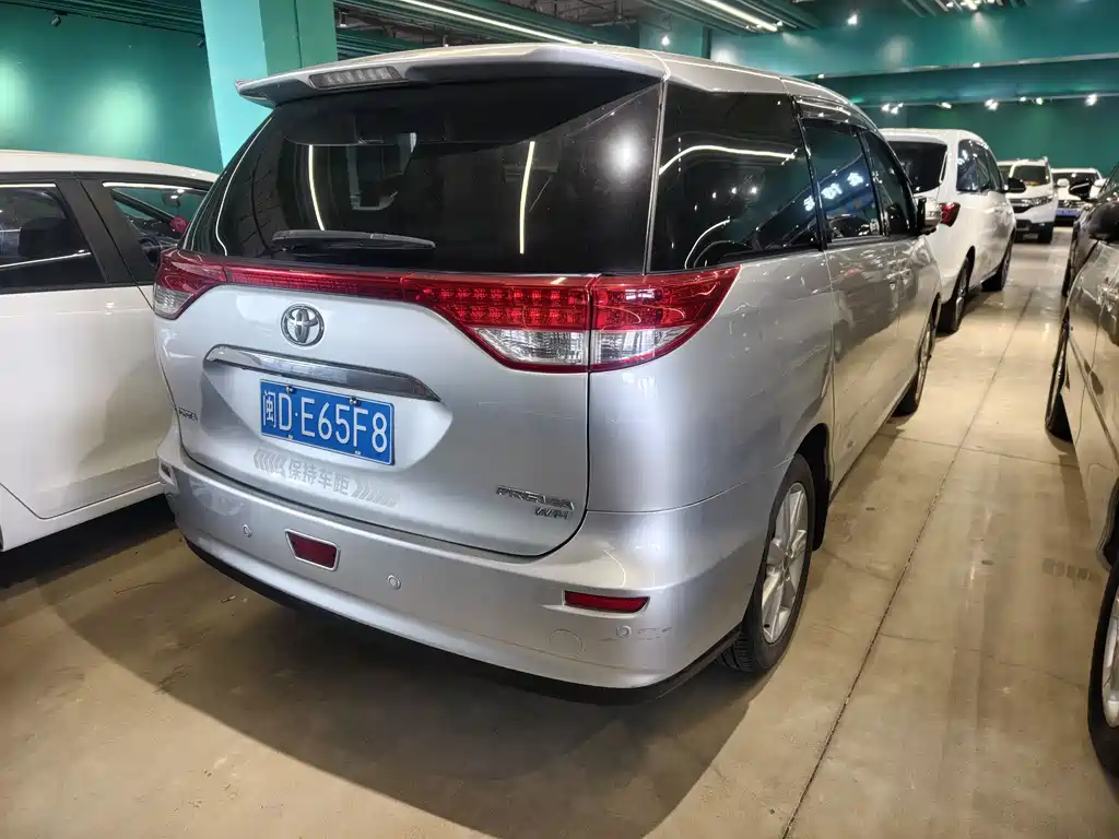 Toyota Previa 2010