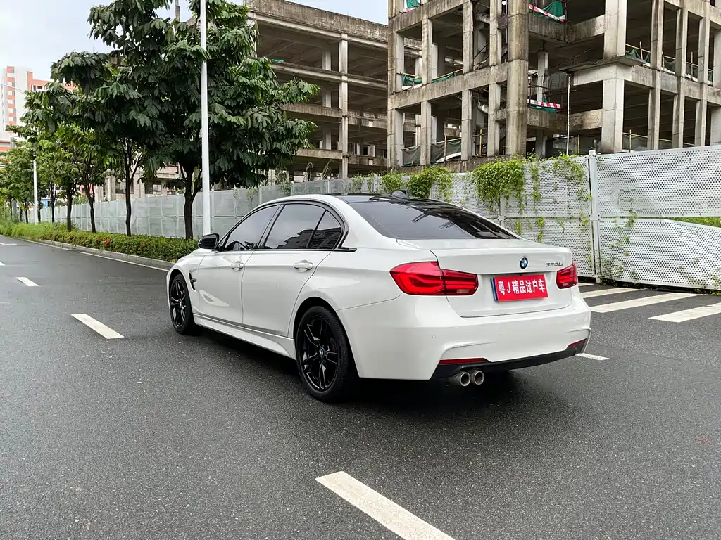 BMW 3 Series 2019 — фото 12