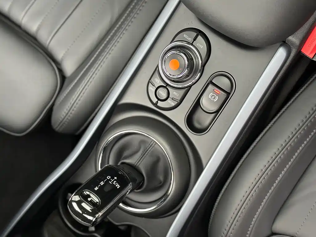 MINI Clubman 2021 — фото 13