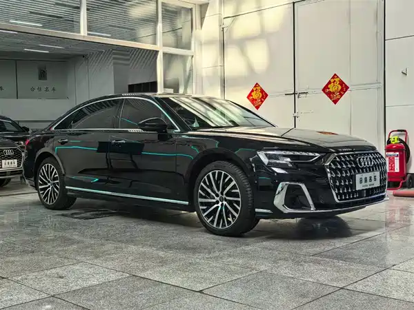 Audi A8 2025
