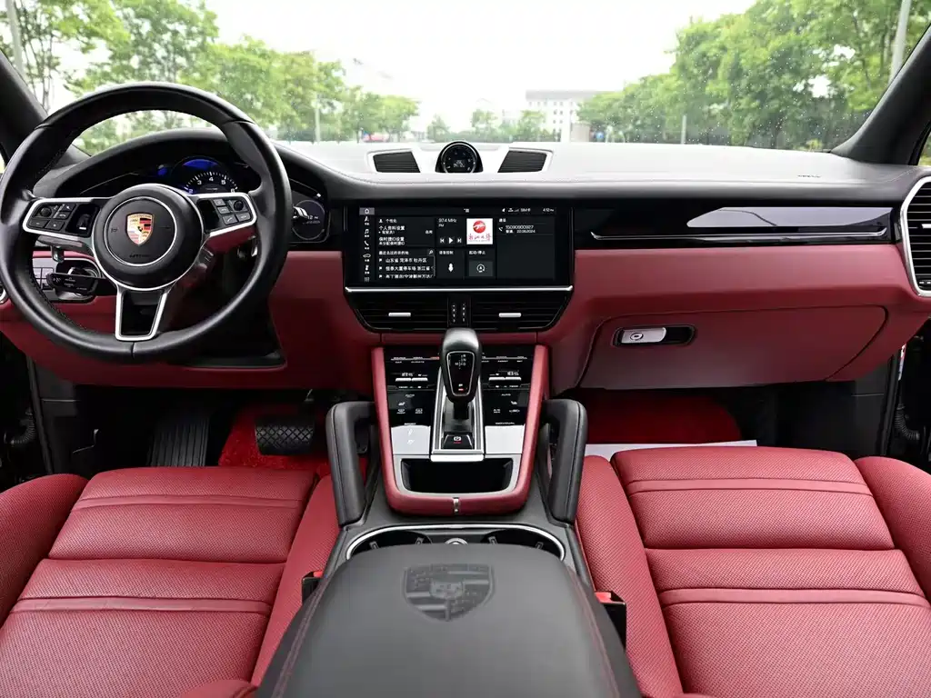 Porsche Cayenne 2018 — фото 16