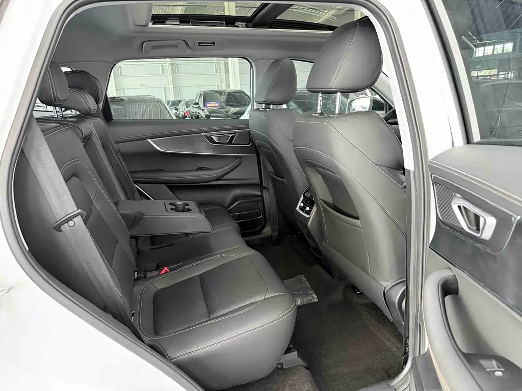 Chery Tiggo 8 2022 — фото 17