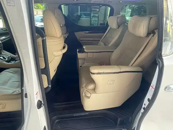 Toyota Vellfire 2021