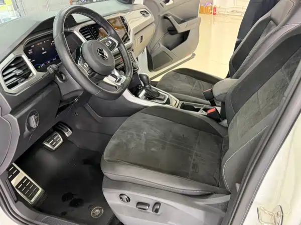 Volkswagen T-Roc 2023