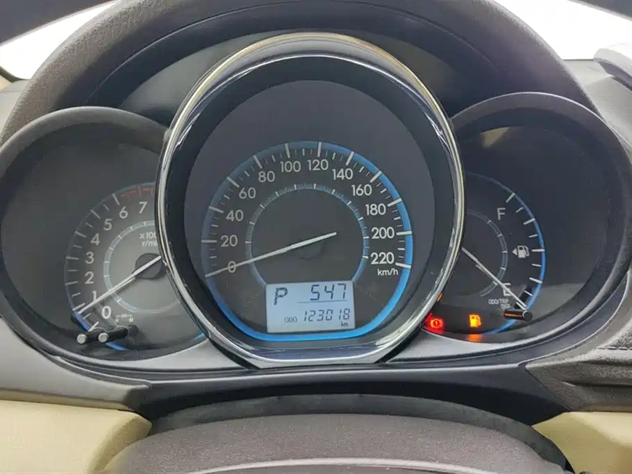 Toyota Vios 2016 — фото 14