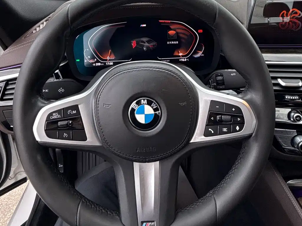 BMW 5 Series 2020 — фото 16