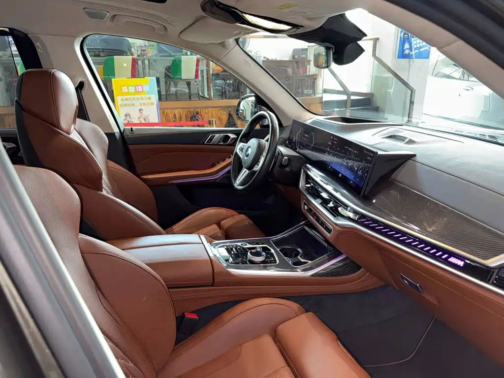 BMW X7 M60i 2023 — фото 23