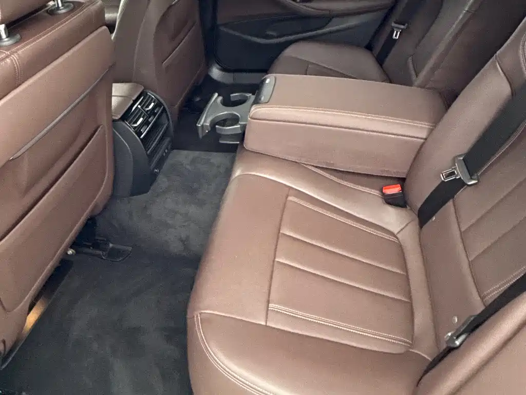 BMW 5 Series 2020 — фото 14