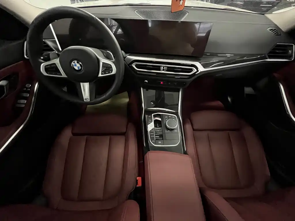BMW 3 Series 2024 — фото 11