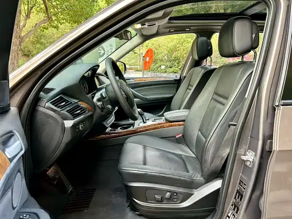 BMW X5 2011