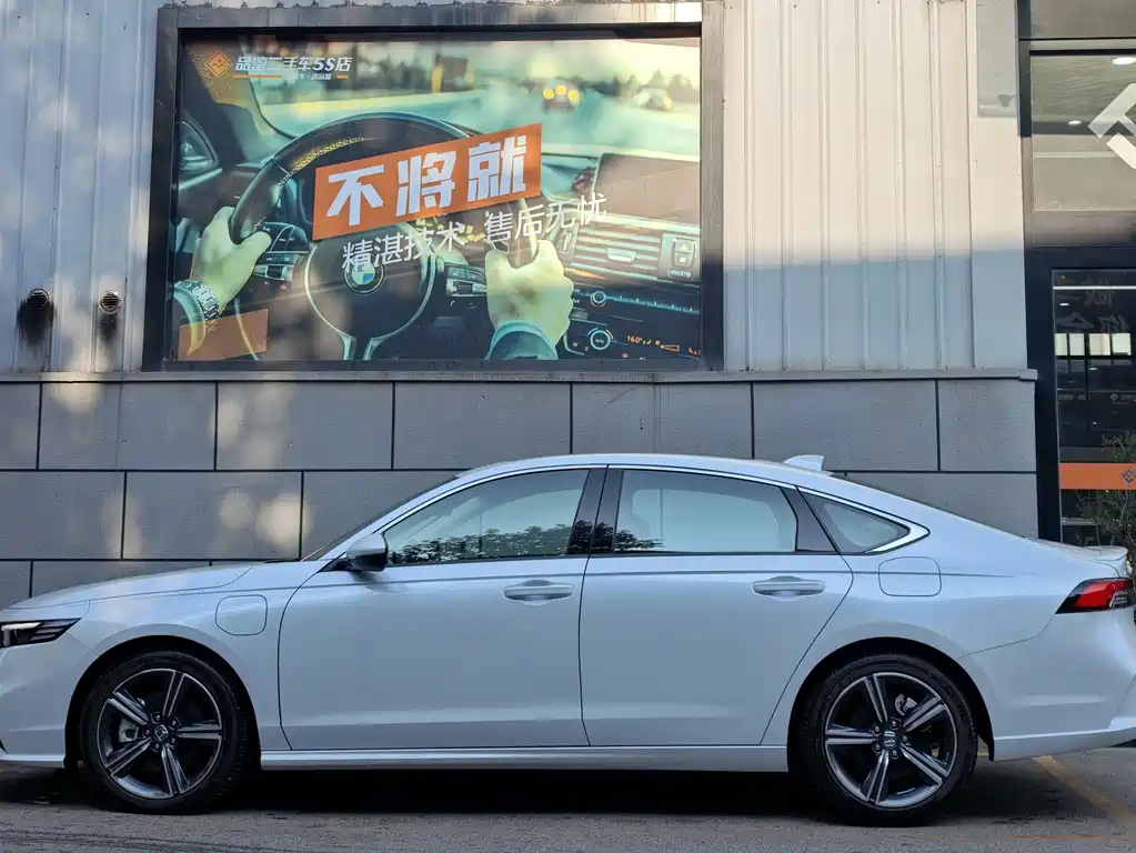 Honda Inspire PHEV 2025 — фото 6