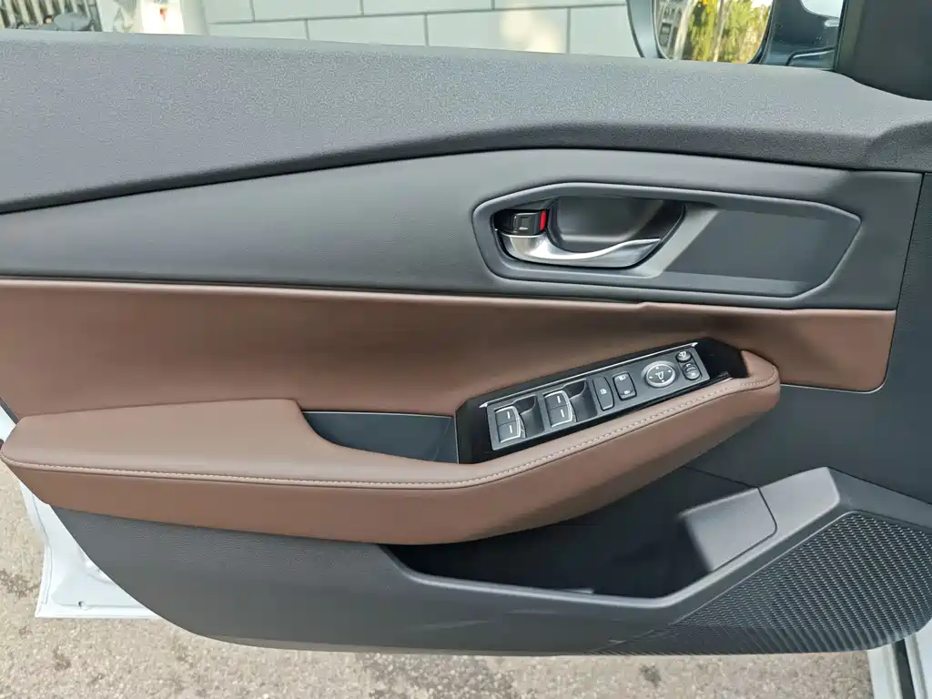 Honda Inspire PHEV 2025 — фото 15