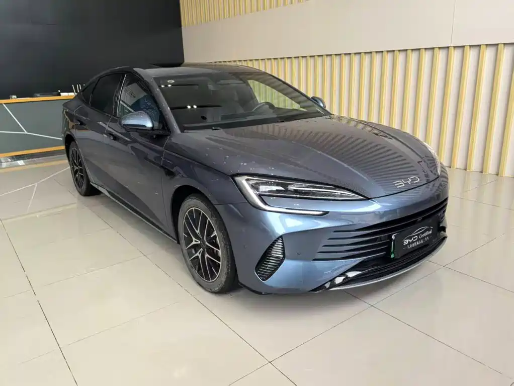 BYD Seal 07 DM-i 2025 — фото 3