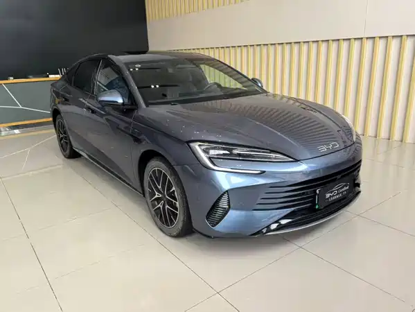 BYD Seal 07 DM-i 2025