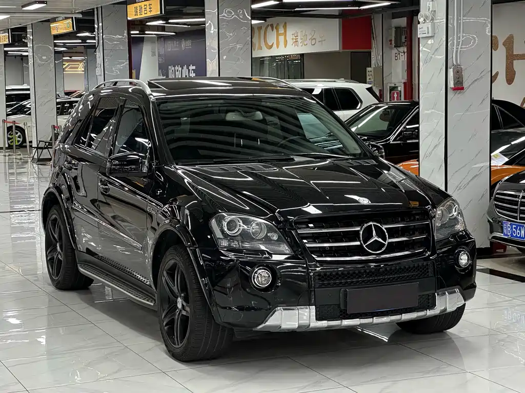 Mercedes-Benz M-Class AMG 2011 — фото 3