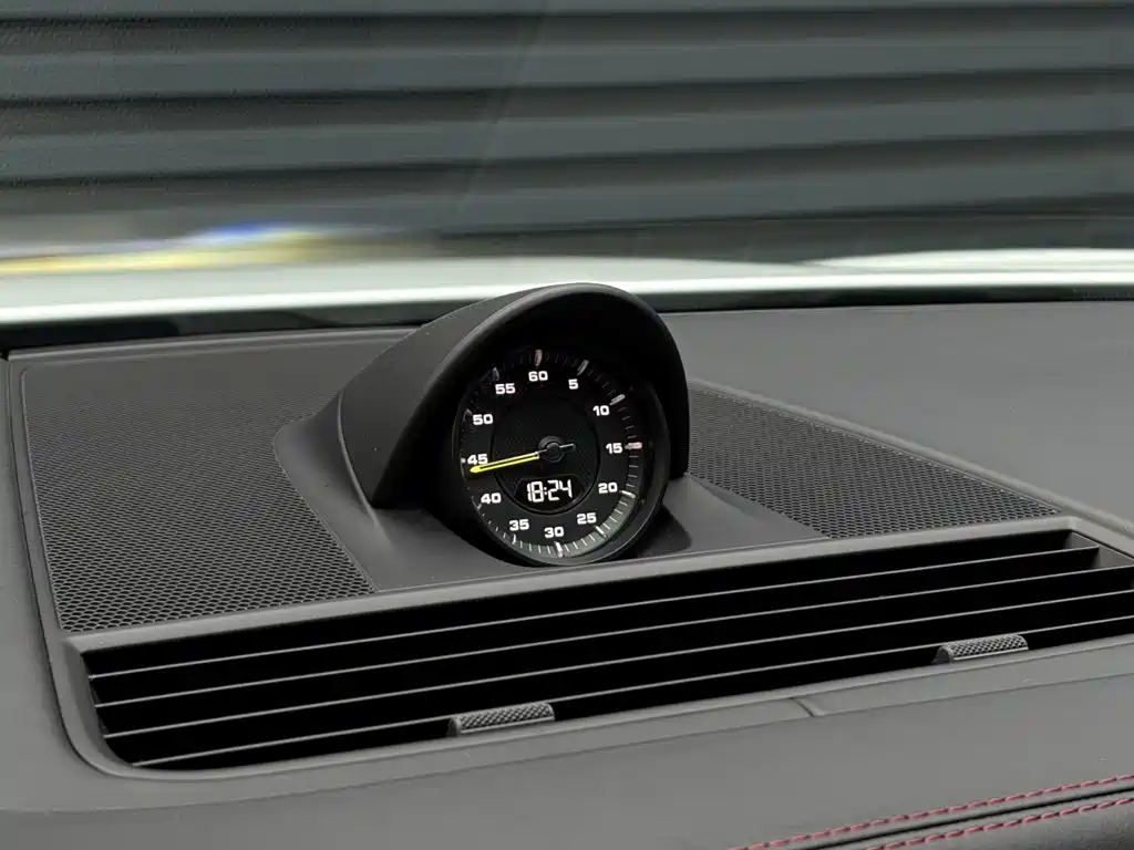 Porsche Panamera New Energy 2023 — фото 20