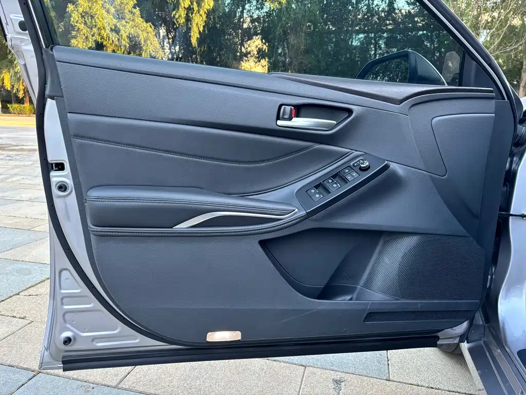 Toyota Avalon 2023 — фото 12