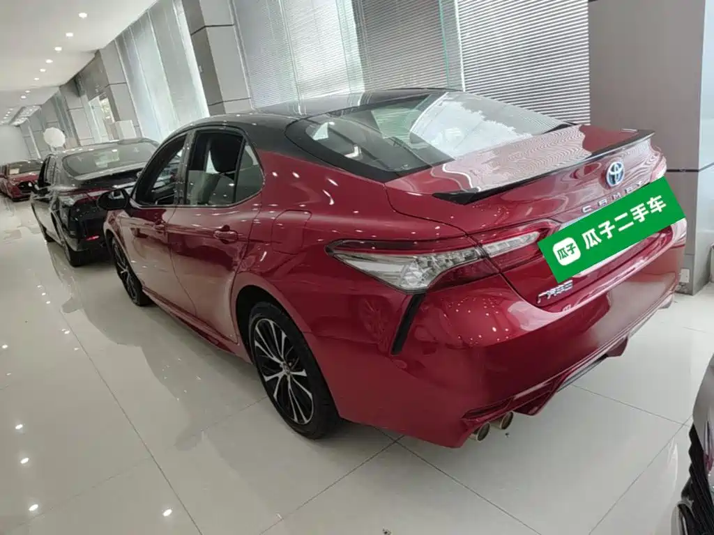 Toyota Camry 2019 — фото 5