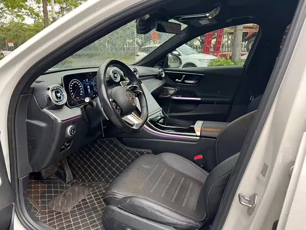 Mercedes-Benz C-Class 2023 — фото 7