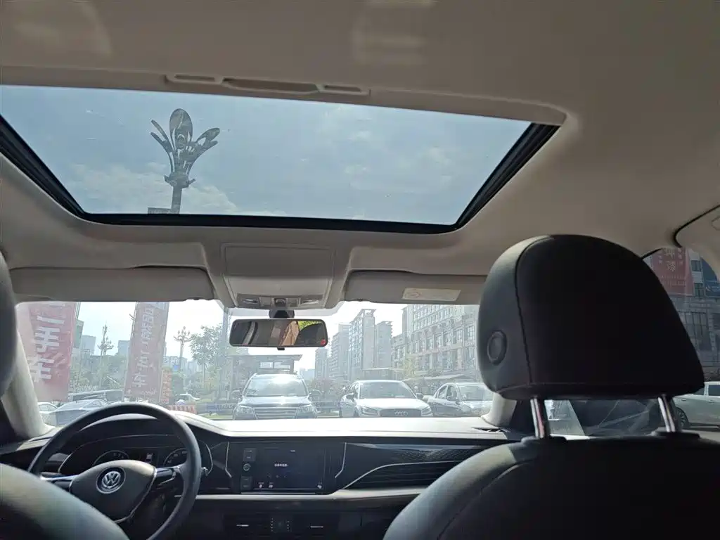 Volkswagen Passat New Energy 2020 — фото 14