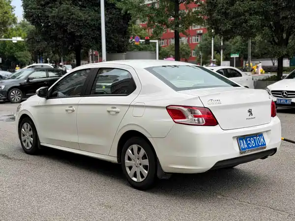 Peugeot 301 2014