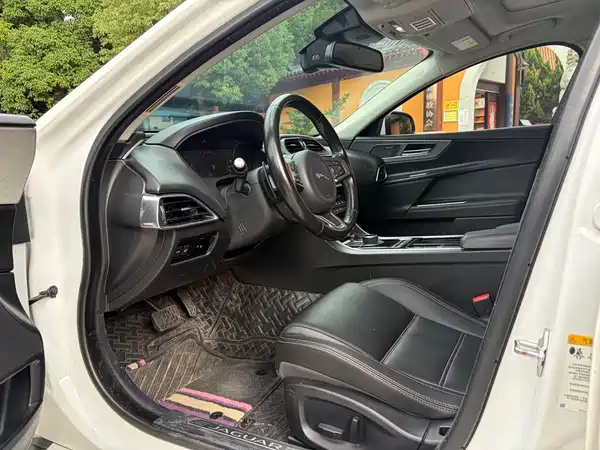 Jaguar XEL 2018
