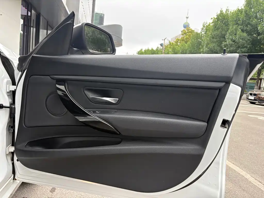 BMW 3 Series GT 2018 — фото 22