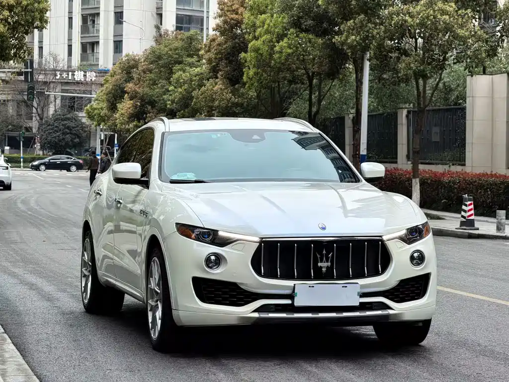 Maserati Levante 2018 — фото 3