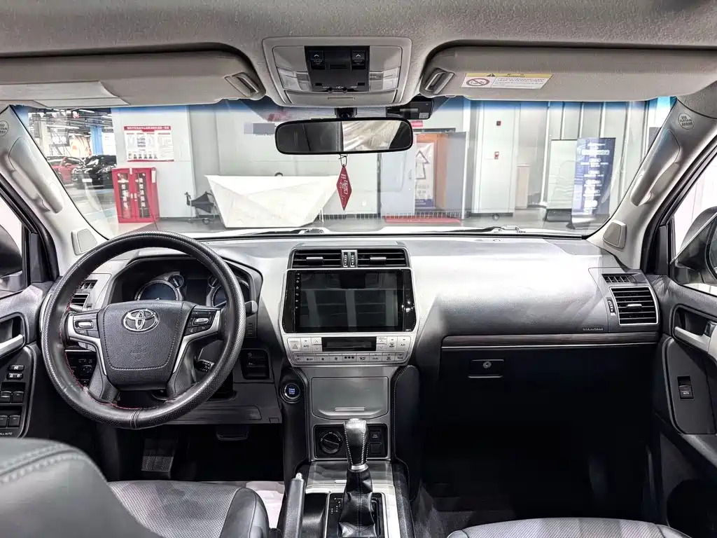 Toyota Prado 2018