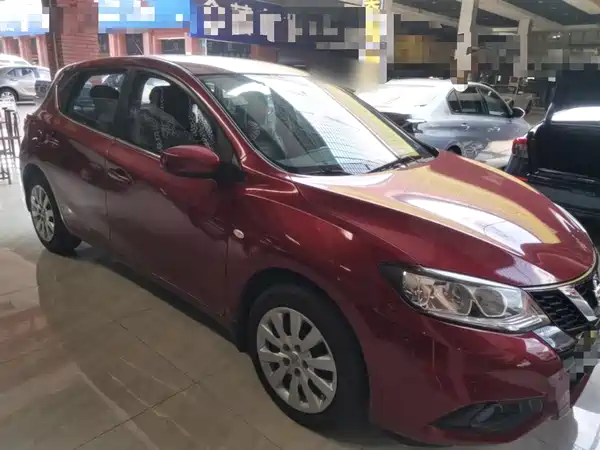 Nissan Tiida 2016