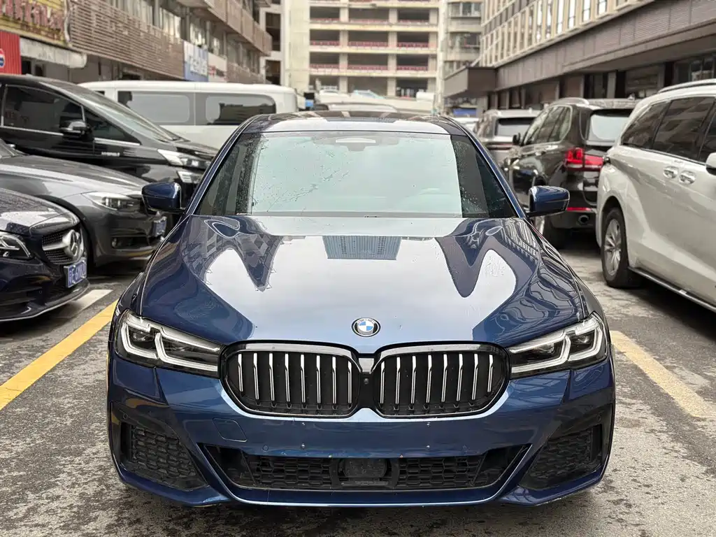 BMW 5 Series 2022 — фото 2