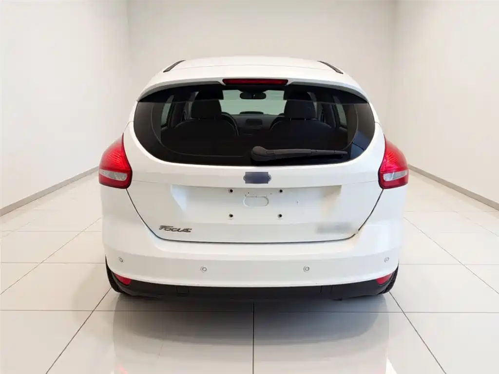 Ford Focus 2016 — фото 4
