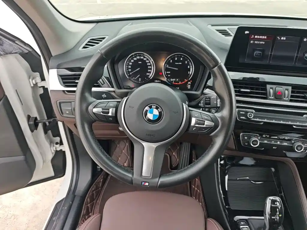 BMW X1 2021 — фото 11