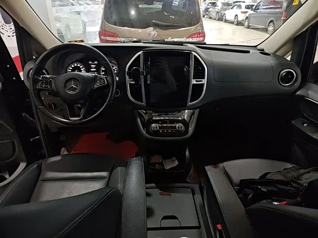 Mercedes-Benz Vito 2018 — фото 10