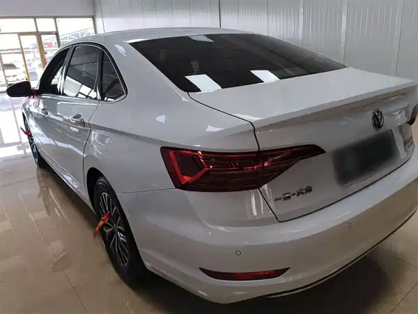 Volkswagen Sagitar 2020
