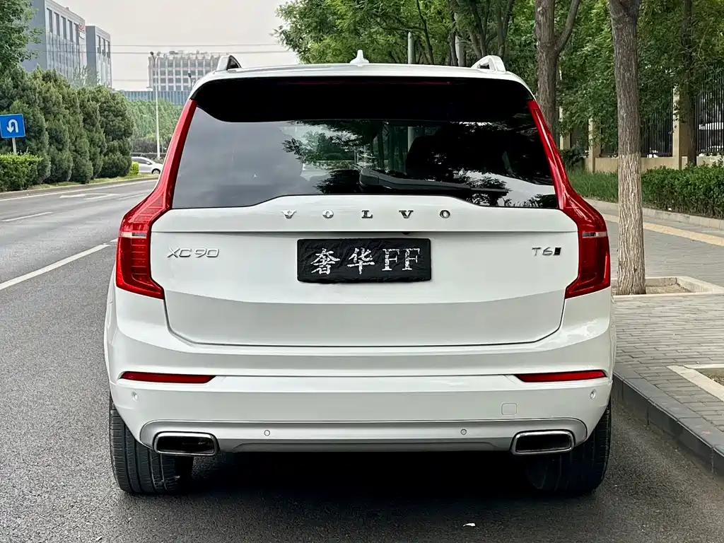 Volvo XC90 2016 — фото 4