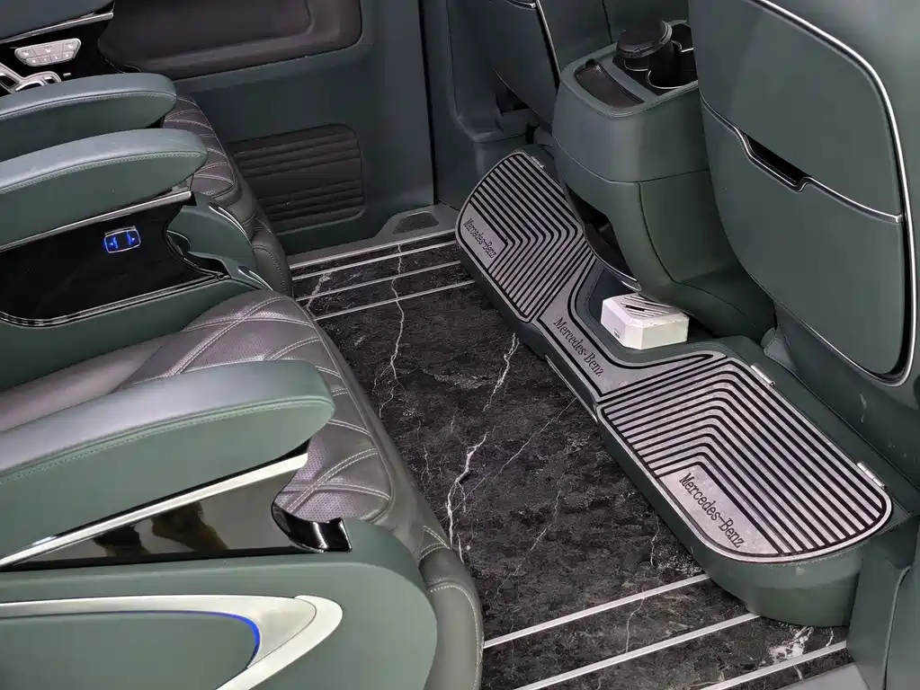 Mercedes-Benz Vito 2023 — фото 15