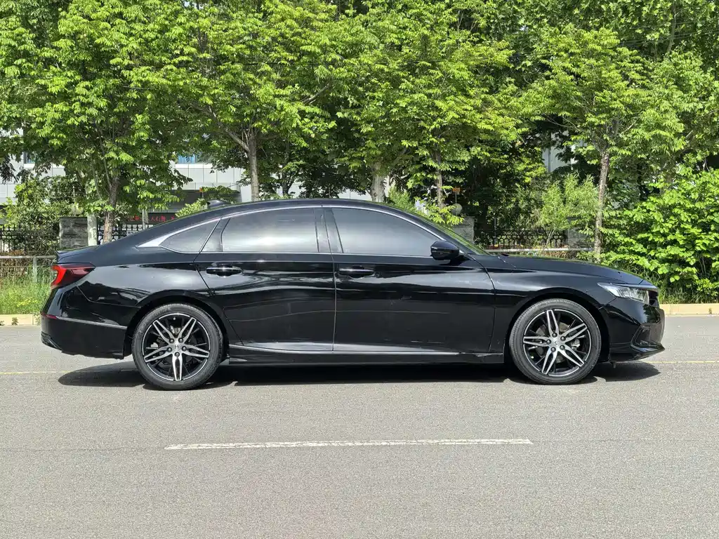 Honda Accord 2023 — фото 15