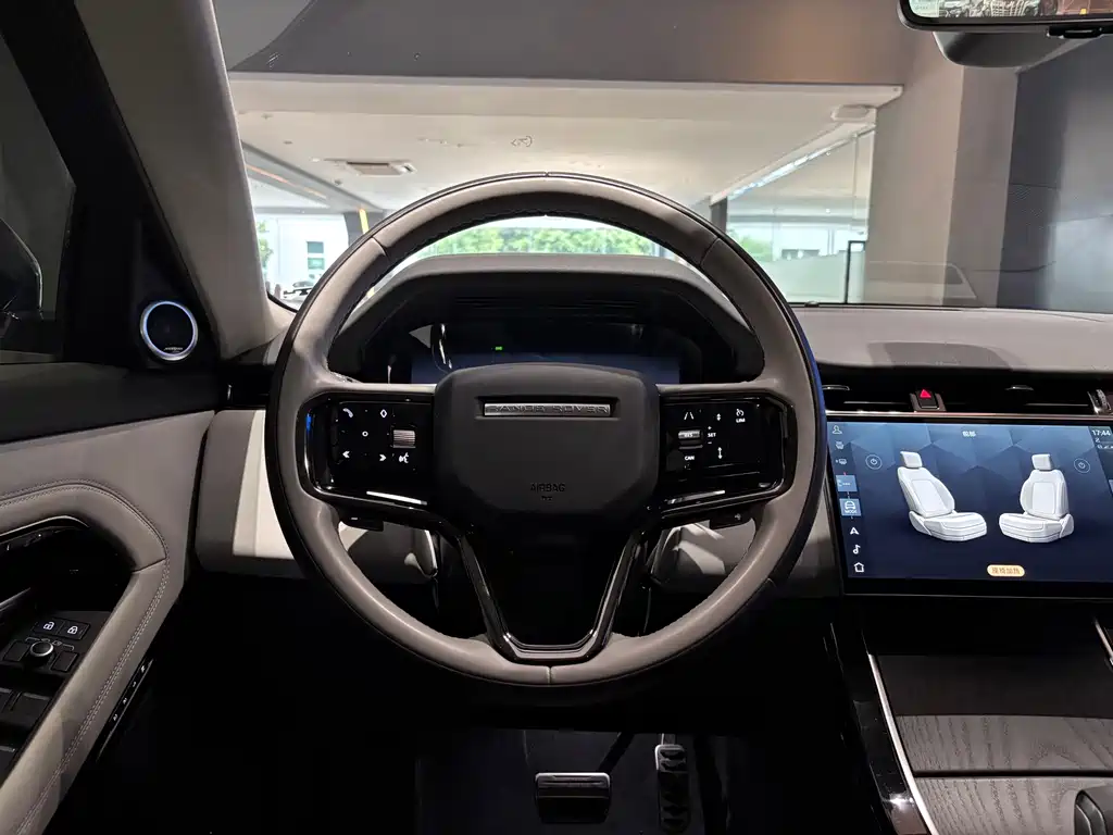 Land Rover Evoque 2024 — фото 16